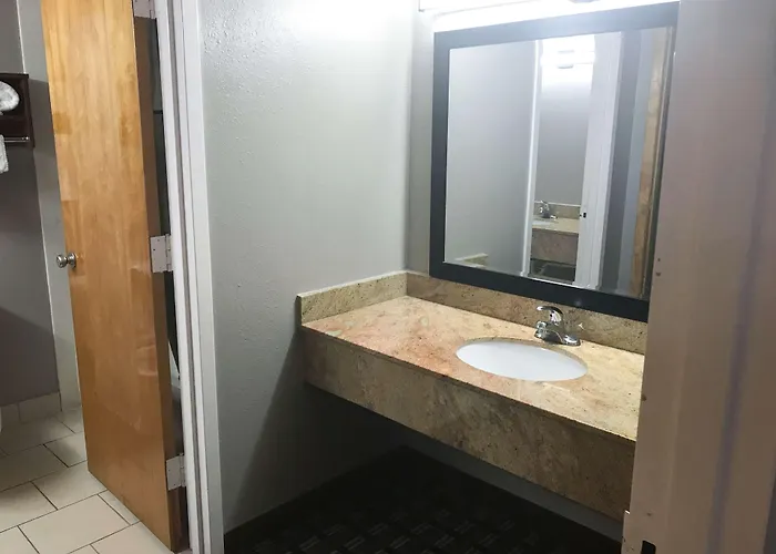 Studio 6 Suites Tupelo, MS