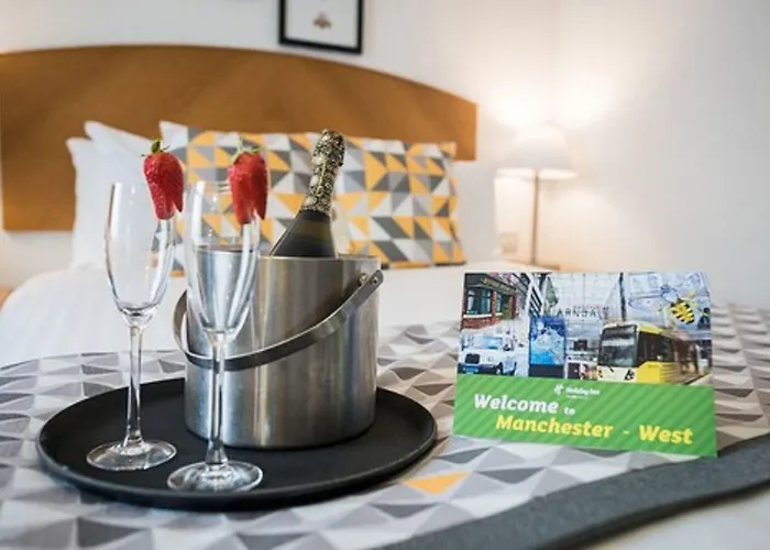 Holiday Inn Manchester West By Ihg