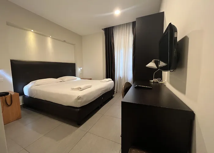 Napolit'amo Hotel Medina