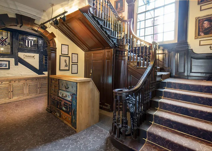 The Tudor House Hotel, Tewkesbury, Gloucestershire - The Coaching Inn Group