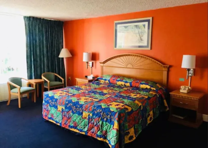 Royal Islander Hotel