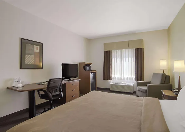 Quality Inn & Suites Chambersburg Northeast