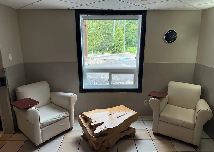 Super 8 By Wyndham Sainte Agathe Des Monts