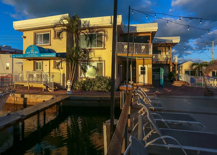 Bay Palms Waterfront Resort - Hotel And Marina