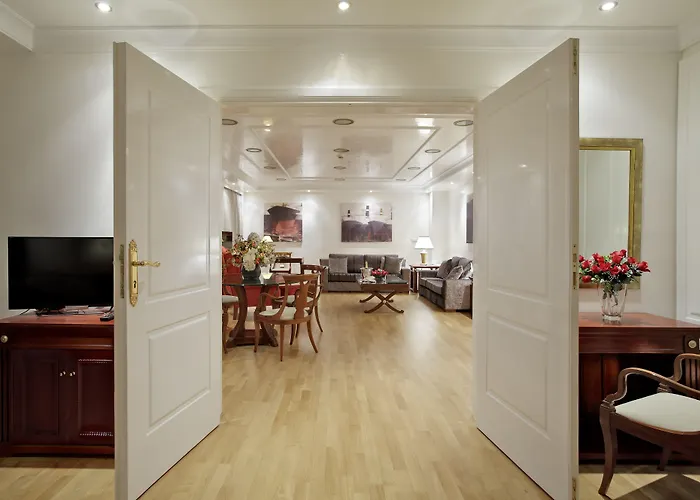 Piraeus Theoxenia Hotel