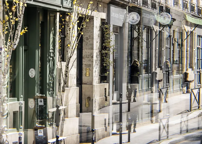 Hotel Louis II Paris