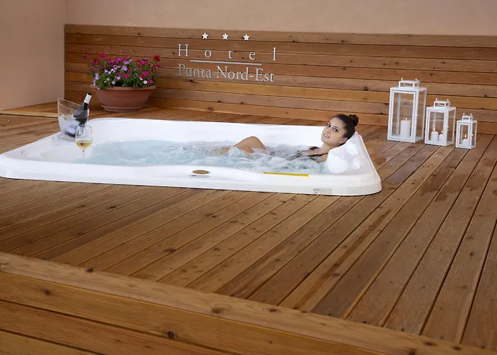 Hotel Punta Nord Est