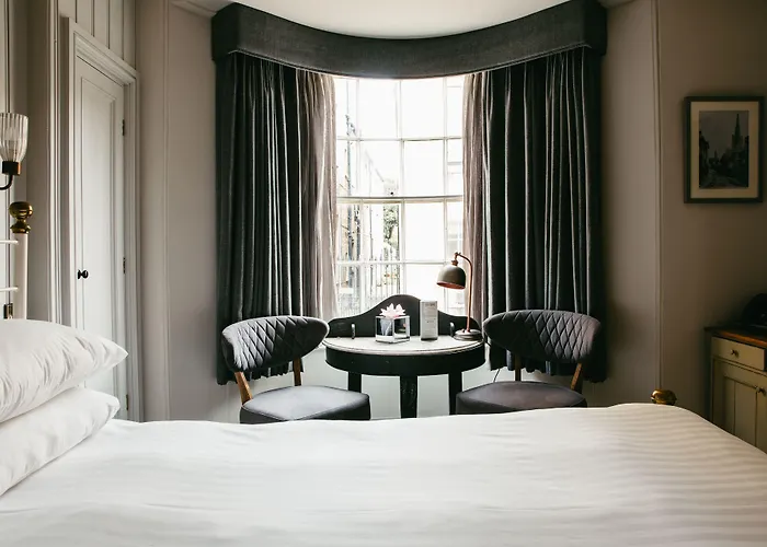 Crown Hotel