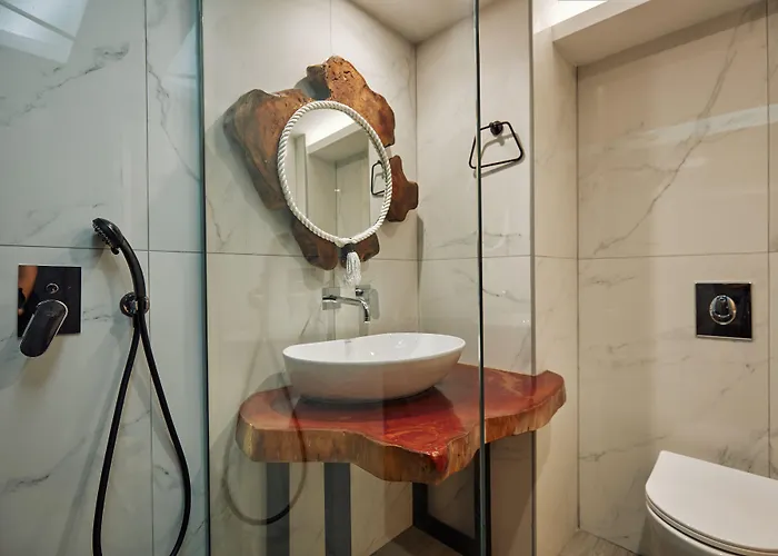 Iniohos Zante Hotel & Suites