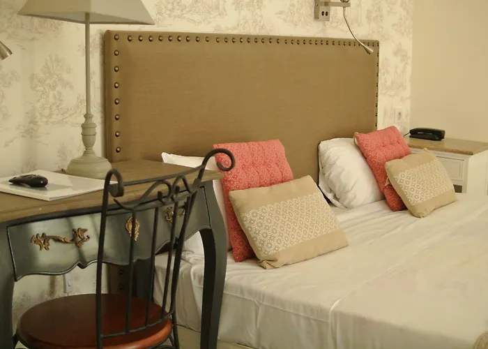 Cit'Hotel Logis Louise de Savoie