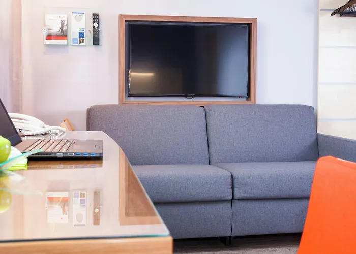 Holiday Inn Express Toulouse Airport By Ihg