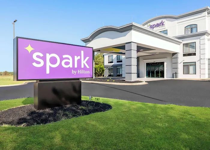 Spark By Hilton Tupelo