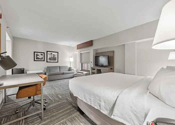 Hampton Inn & Suites Knoxville-Downtown