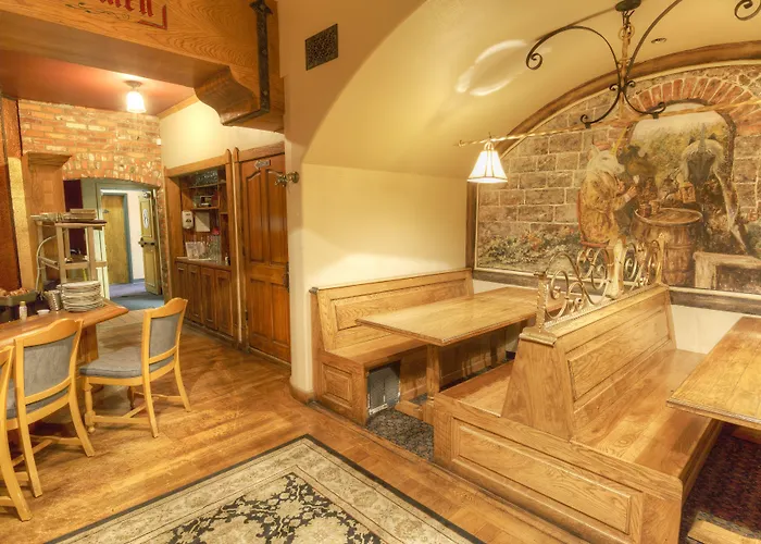 Montvale Hotel