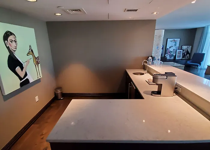 Hotel Contessa - Suites On The Riverwalk