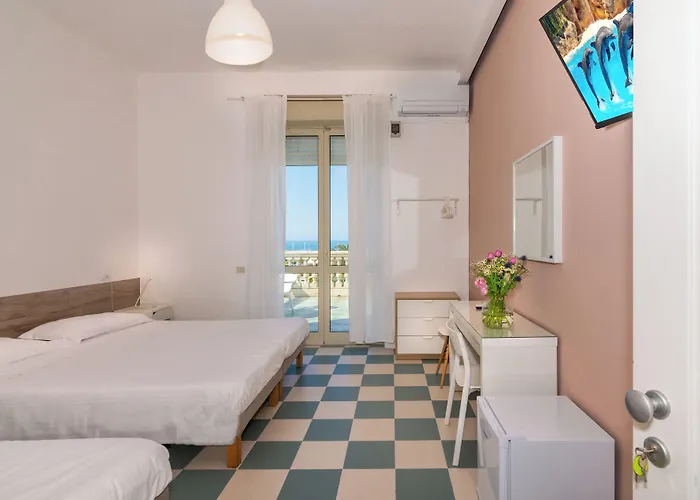 Hotel Happy