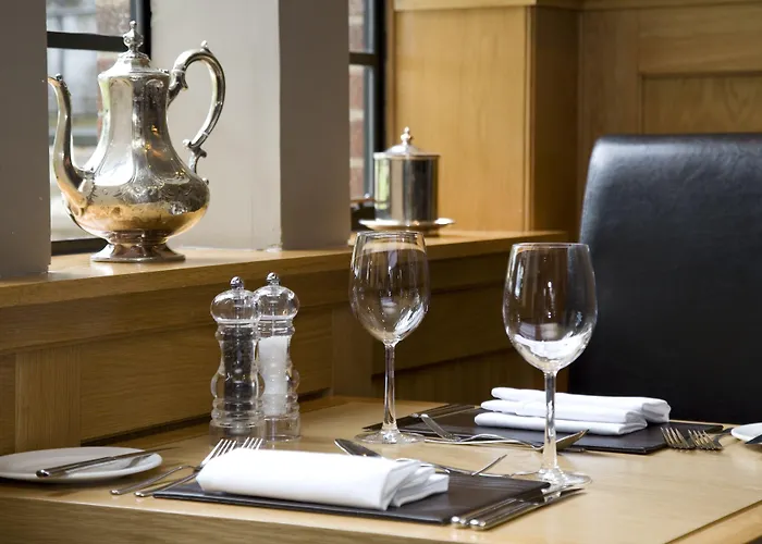 Western House Hotel At Ayr Racecourse