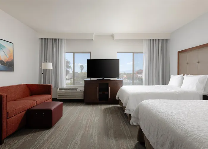 Hampton Inn & Suites Palmdale