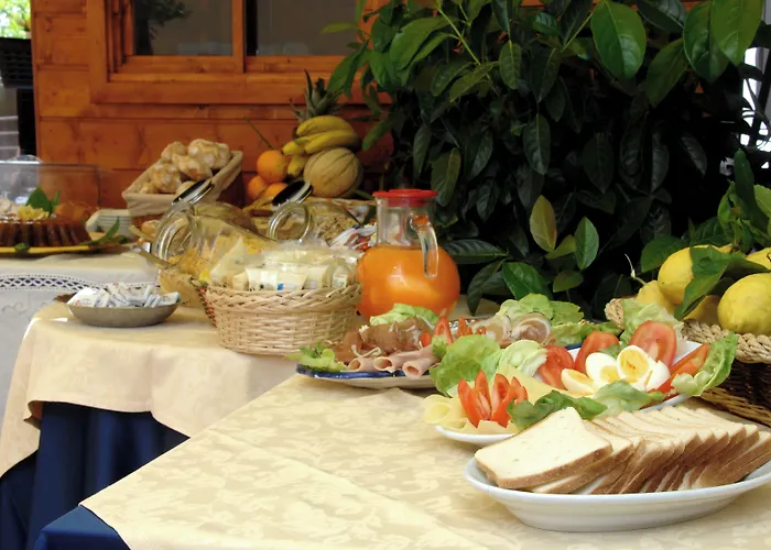 Hotel Antica Repubblica In The Historical Center 2 Minutes Away,At 170Mt, From The Sea