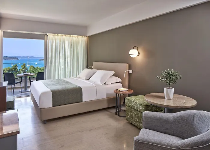 Aks Porto Heli Hotel