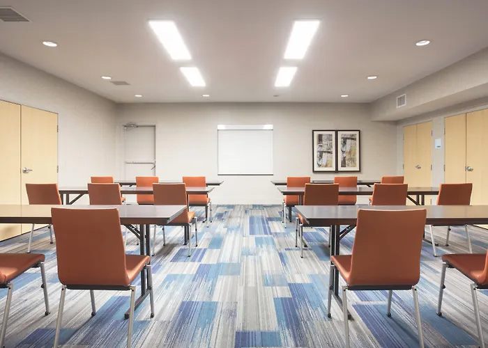 Holiday Inn Express & Suites Amarillo By Ihg