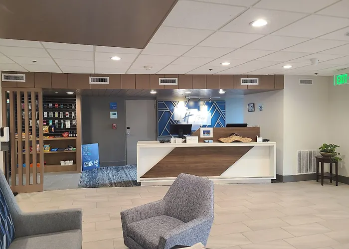 Holiday Inn Express Fort Lauderdale North - Executive Airport By Ihg