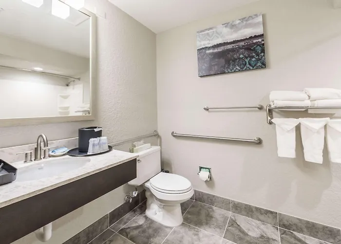Best Western Plus Sebastian Hotel & Suites
