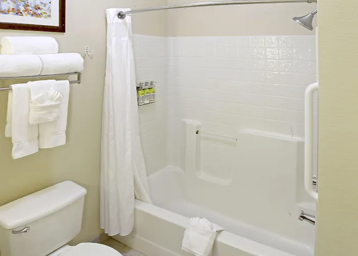 Holiday Inn Express & Suites - Sharon-Hermitage By Ihg