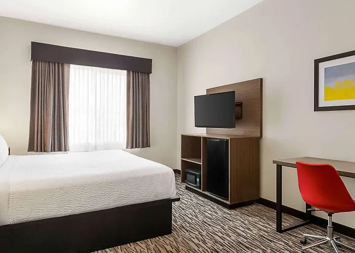 Ramada By Wyndham Marina