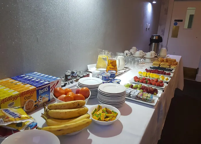 Mcinnes House Rooms With Breakfast