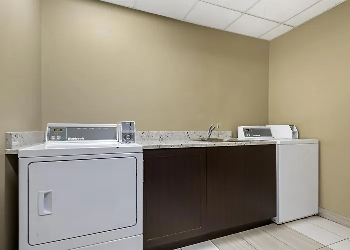 Best Western Plus Red Deer Inn & Suite