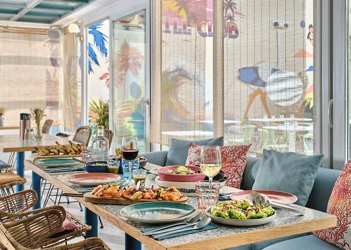 Hotel Chromatics & Restaurant Hill Club By Happyculture