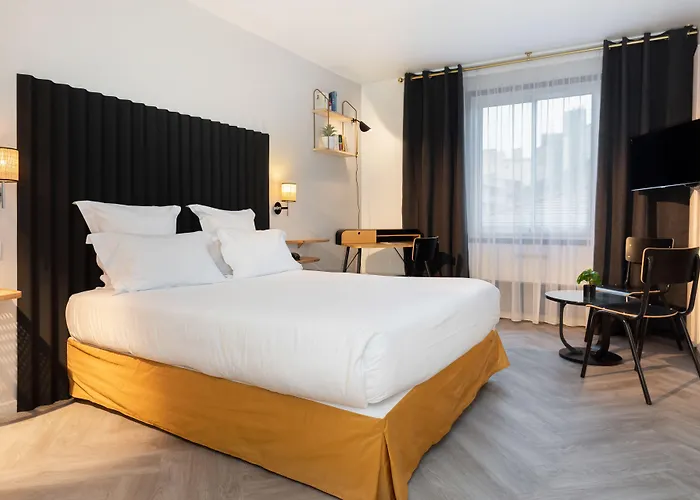 Hotel Chromatics & Restaurant Hill Club By Happyculture