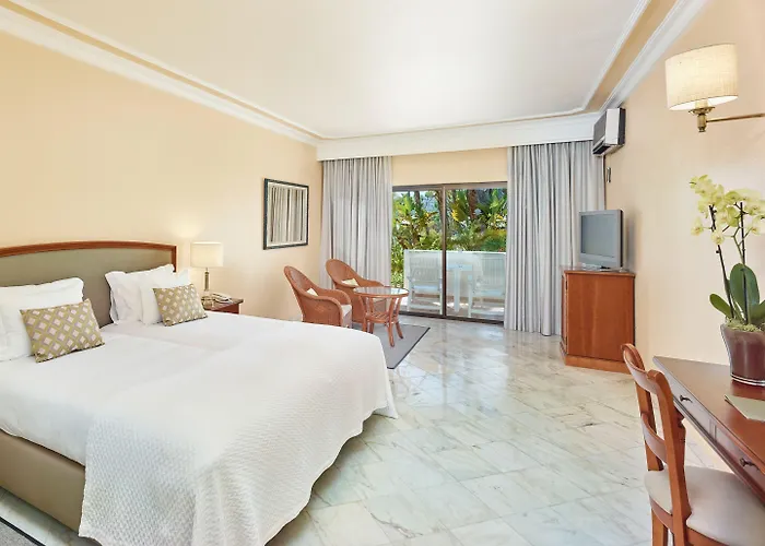Ria Park Garden Hotel