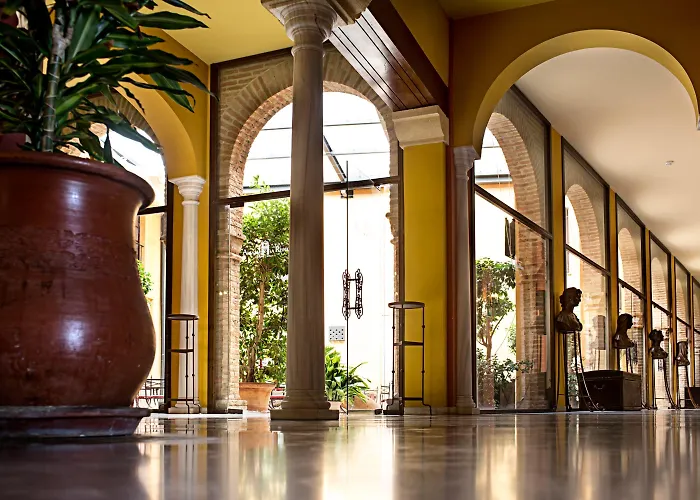 Hotel Alcazar De La Reina