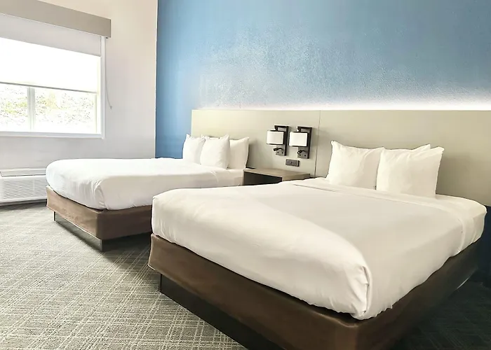 Comfort Inn & Suites Cartersville - Emerson Lake Point