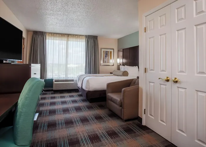 Wingate By Wyndham - Orlando International Airport- Free Hot Breakfast