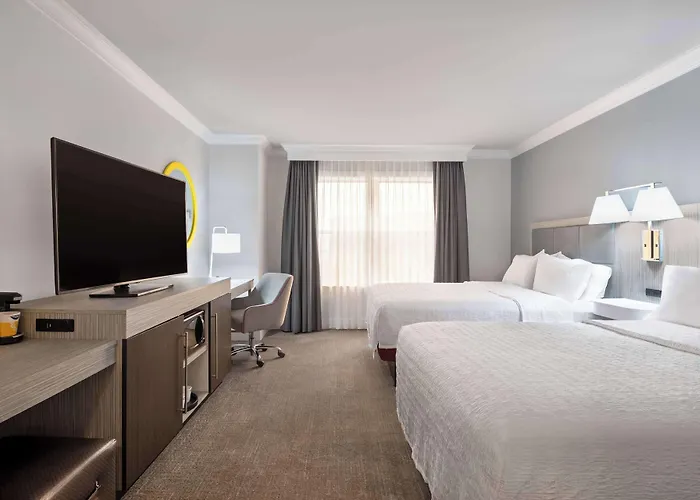 Hampton Inn & Suites Stamford