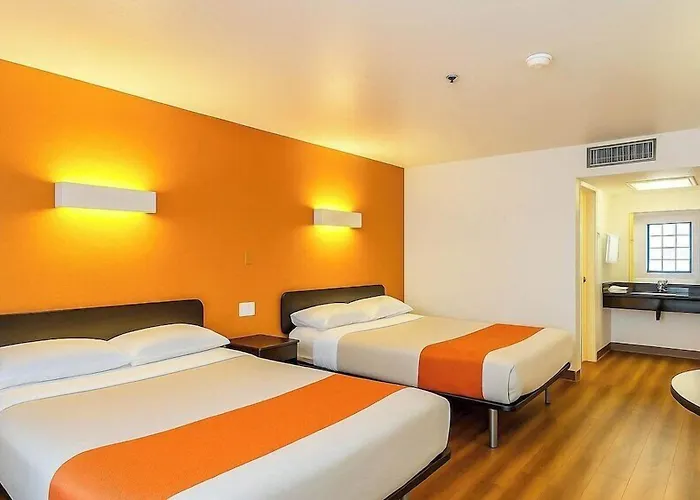 Motel 6-Carlsbad, Ca Beach