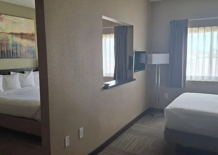 Island Suites