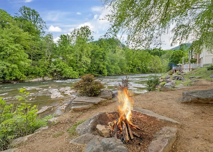Best Western Plus River Escape Sylva / Dillsboro