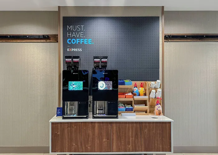 Holiday Inn Express & Suites Jacksonville South East - Medical Center Area By Ihg