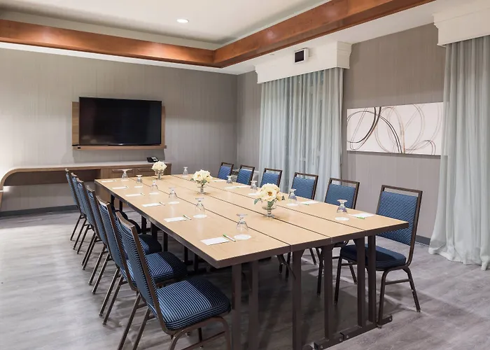 Courtyard By Marriott Toronto Vaughan
