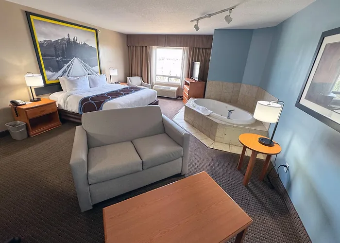 Super 8 By Wyndham Edmonton South