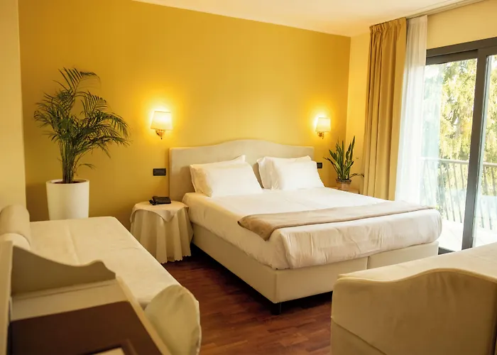 Admiral Hotel Villa Erme