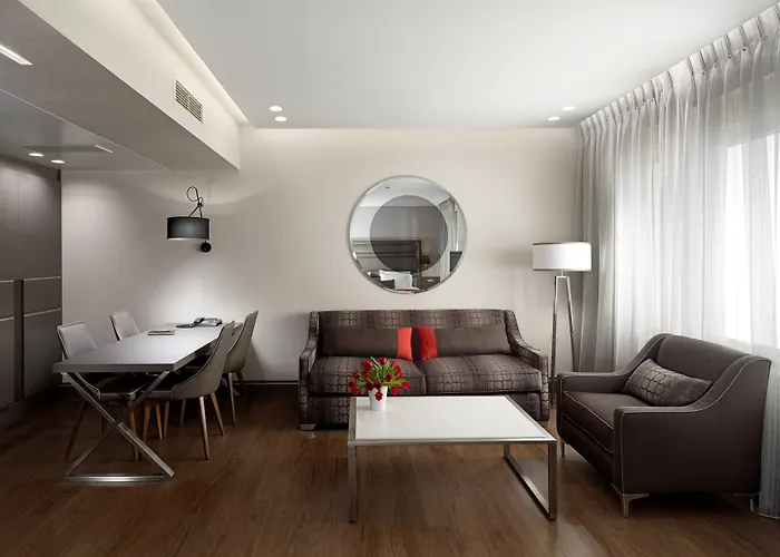 Holiday Suites