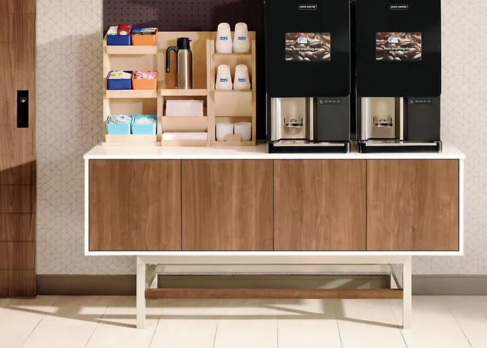 Holiday Inn Express Hotel & Suites Forest By Ihg