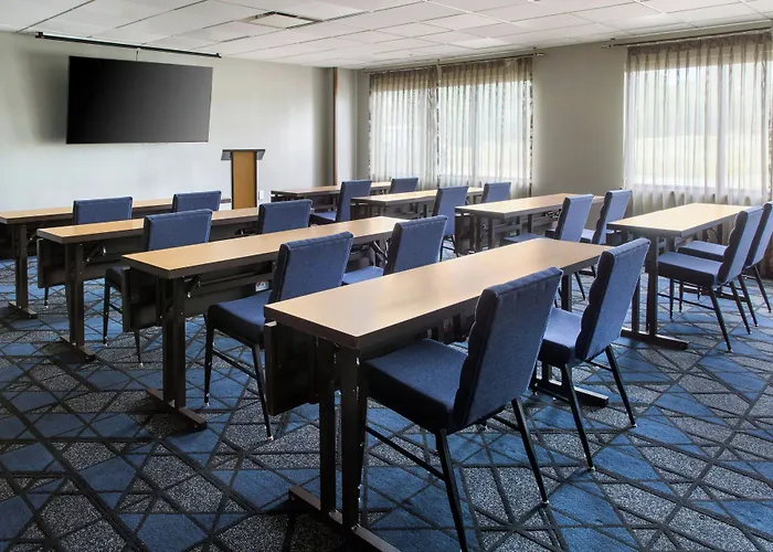 Courtyard By Marriott Buffalo Amherst/University