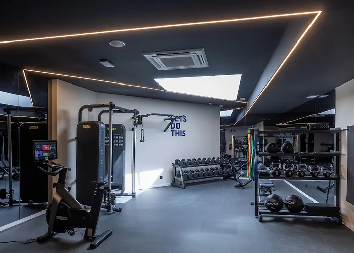 Holiday Inn Express&Suites Lisbon - Príncipe Real by IHG
