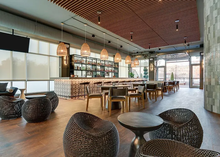 The Chattanoogan Hotel, Curio Collection By Hilton